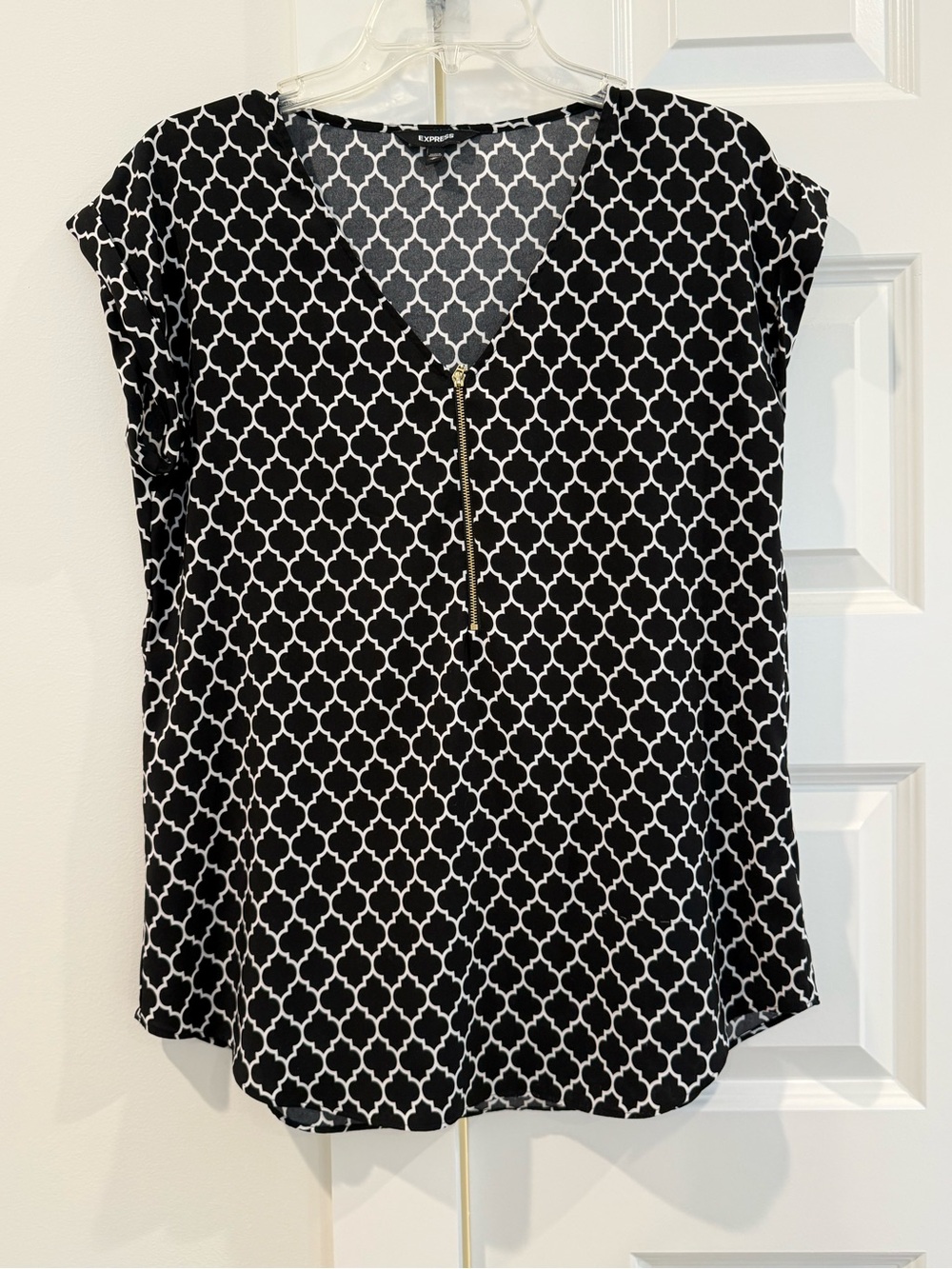 Express Black and White Geo Zip V-Neck Blouse